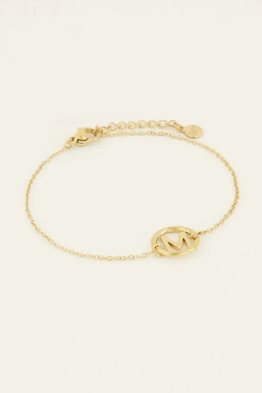 Armband Met Initial In Ronde Bedel