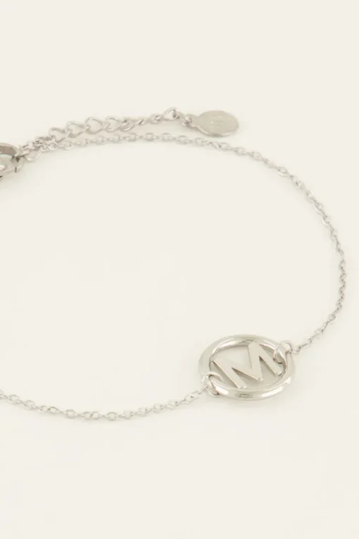 Armband Met Initial In Ronde Bedel