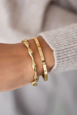 Bangle Met Gegraveerde Sterretjes