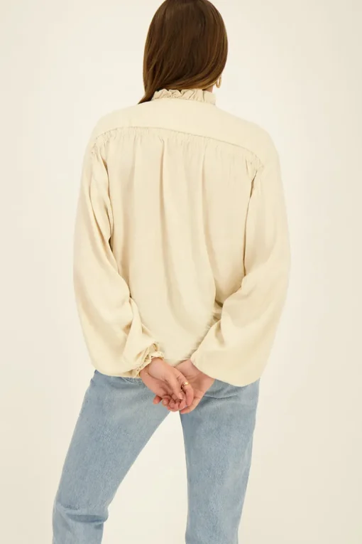 Beige Blouse Met Smock Details