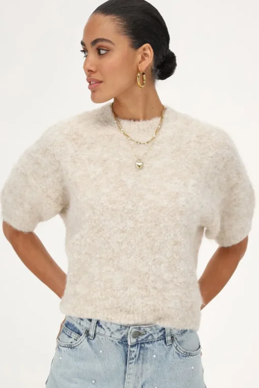 Beige Boucle Top Met Korte Mouwen