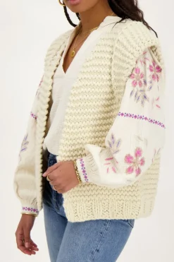 Beige Mousseline Blouse Met Embroidery
