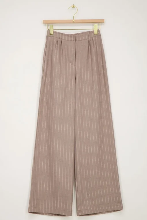 Beige Pinstripe Pantalon