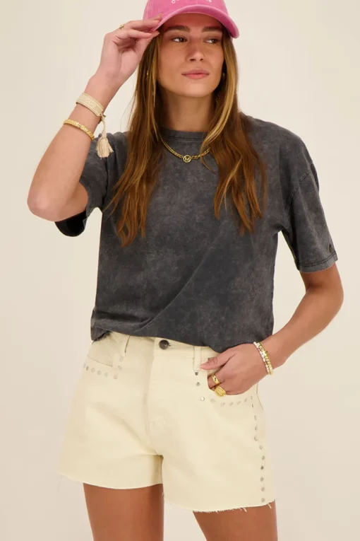 Beige Short Met Studs