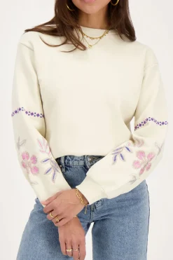 Beige Sweater Met Embroidery