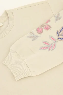 Beige Sweater Met Embroidery