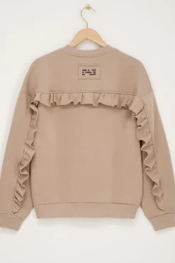 Beige Sweater Met Ruffle En Patch