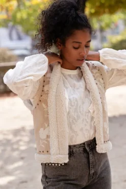 Beige Teddy Gilet Met Embroidery