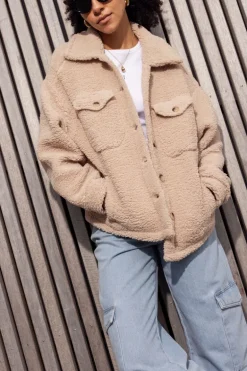Beige Teddy Jasje Met Zakken