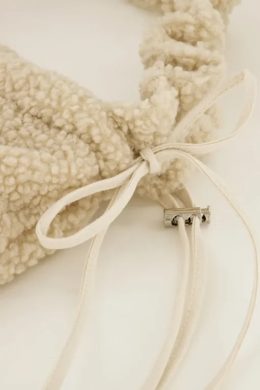 Beige Teddy Shopper Met Ruffle Strap