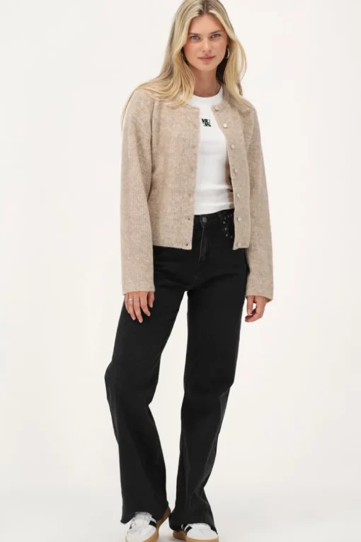 Beige Vestje Met Knoopjes