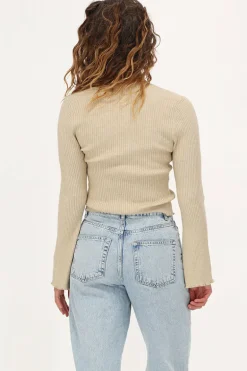 Beige Vestje Met Lurex & Strikjes