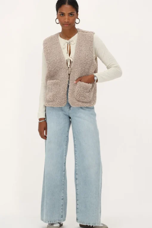 Beige Vestje Met Strikjes