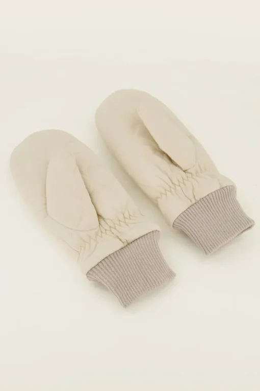 Beige Wanten Met Padded Hartjes