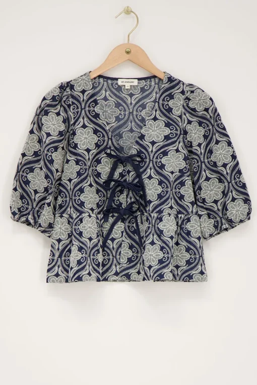Blauw Chambray Top Met Bloemen Embroidery