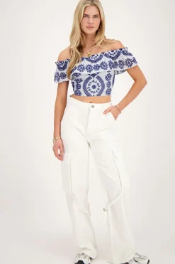 Blauwe Cropped Top Met Contrasterende Embroidery
