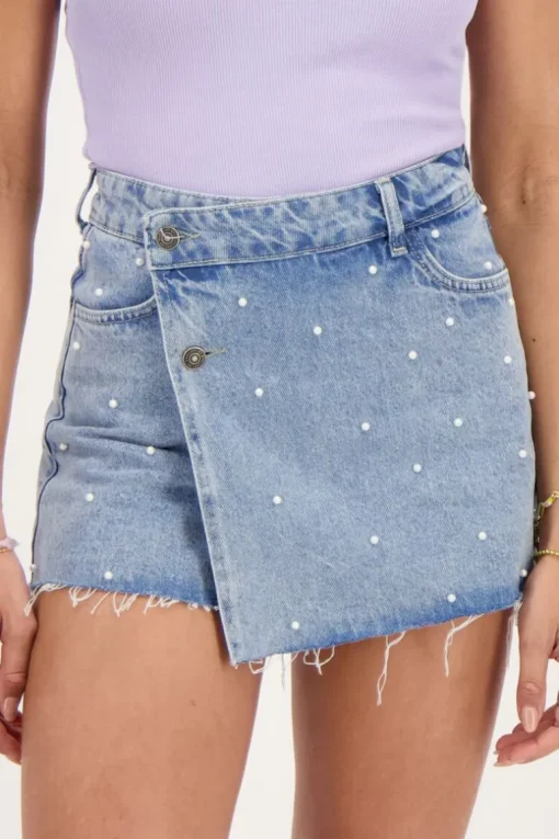 Blauwe Denim Skort Met Parels