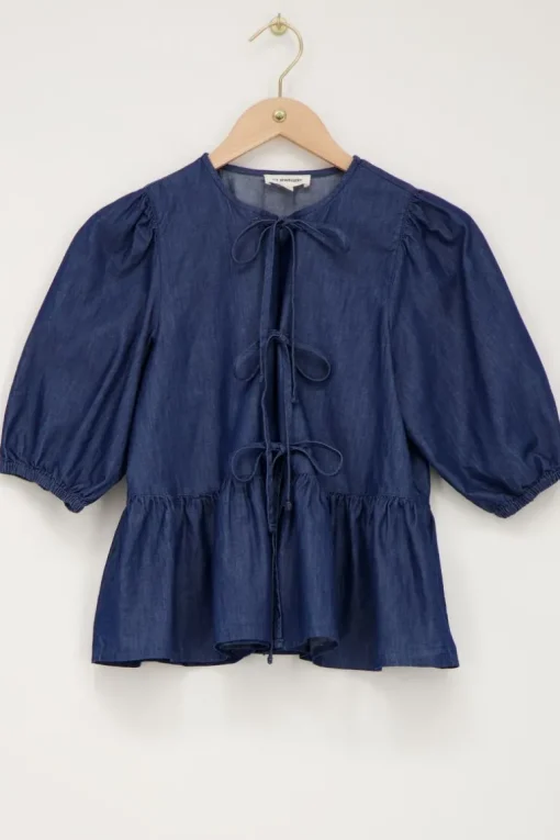 Blauwe Denim Top Met Strikjes En Pofmouwen