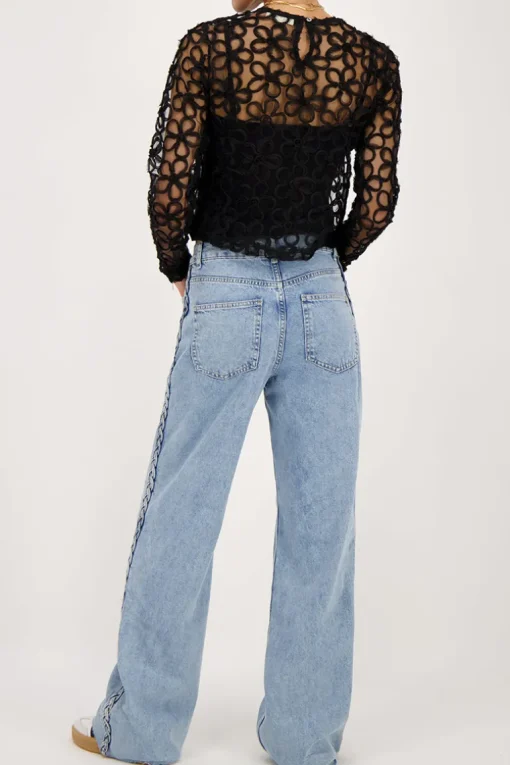 Blauwe Jeans Met Vlecht Detail