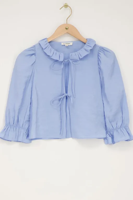 Blauwe Top Met Strikjes En Ruffle Kraag