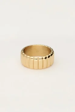 Bold Ring Met Ribbels