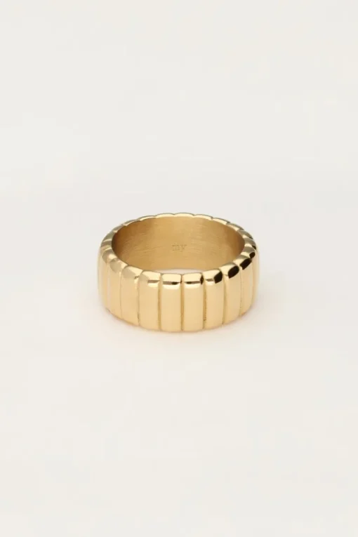 Bold Ring Met Ribbels