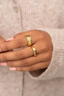 Bold Ring Met Ribbels