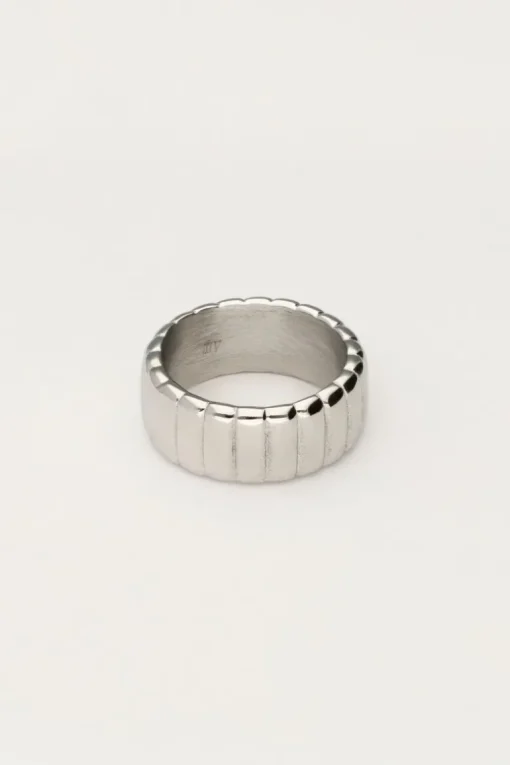 Bold Ring Met Ribbels