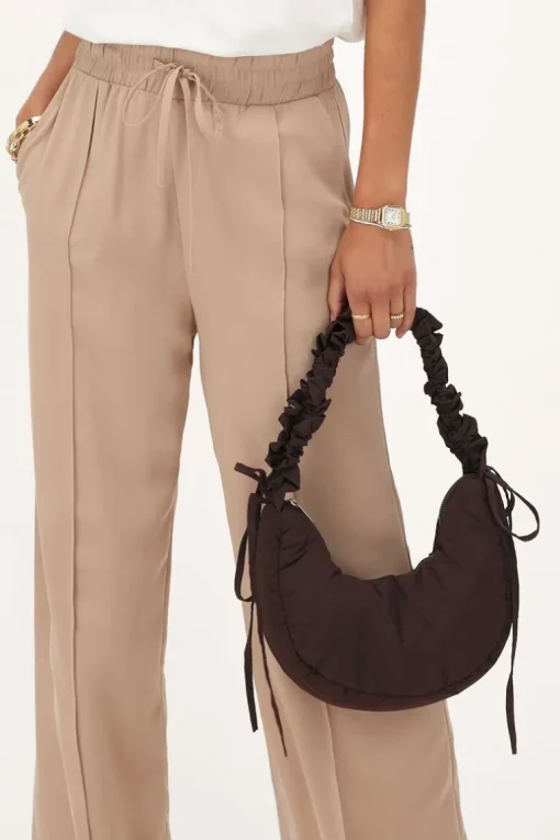 Bruine Crossbody Tas Met Ruffles