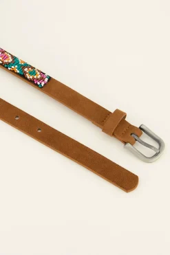 Bruine Riem Met Zilverkleurige Gesp
