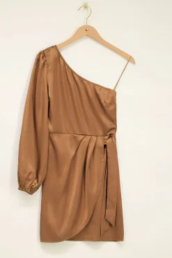 Bruine Satijnen One-shoulder Jurk Met Overslag