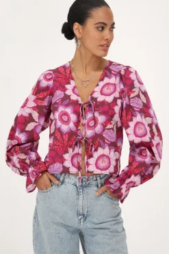 Bruine Top Met Strikjes En Roze Bloemenprint
