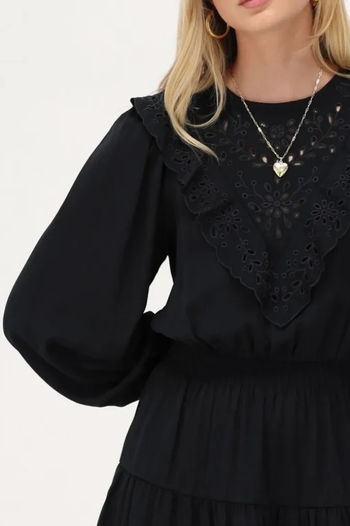 Donkerblauwe Jurk Met Embroidery En Ruffles