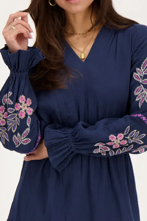 Donkerblauwe Jurk Met Embroidery