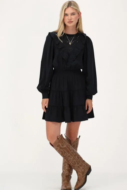 Donkerblauwe Jurk Met Embroidery En Ruffles
