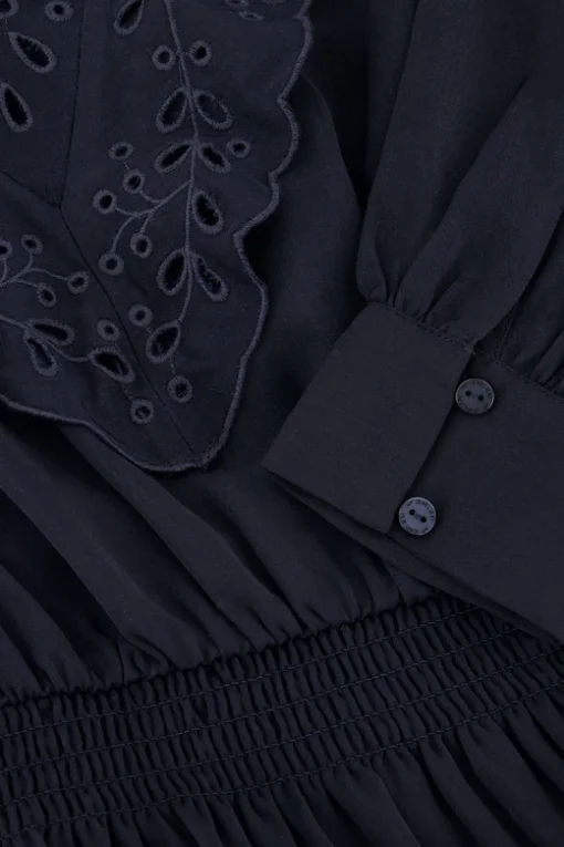 Donkerblauwe Jurk Met Embroidery En Ruffles
