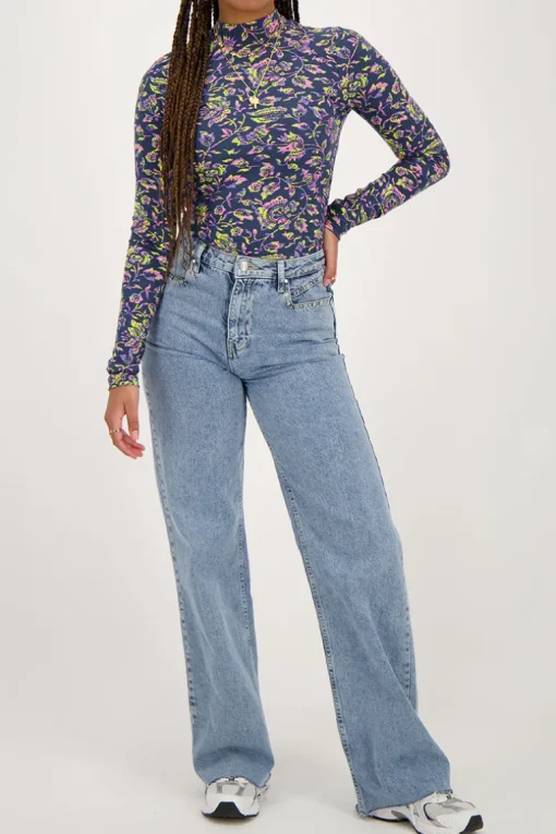 Donkerblauwe Top Met Col En Paisley Print