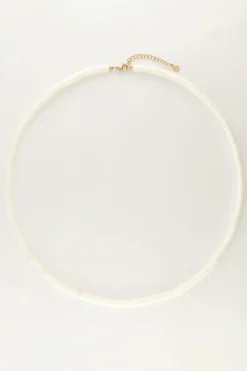 Equal Ketting Met Witte Platte Kralen