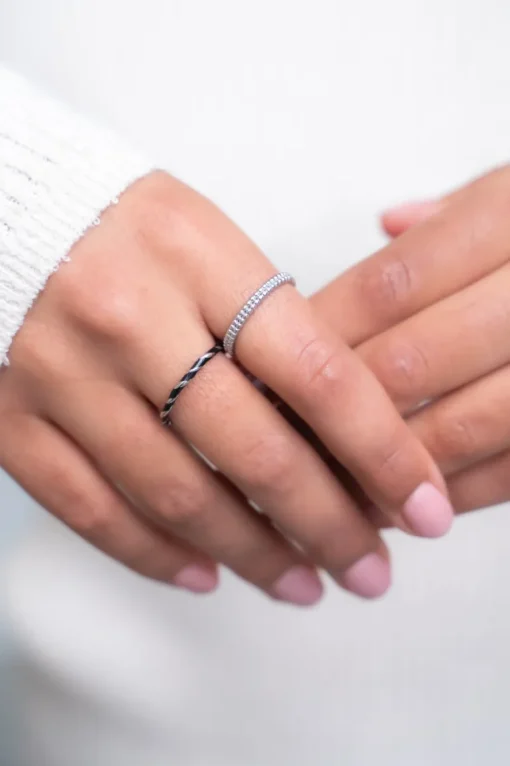 Gedraaide Ring Met Zwart