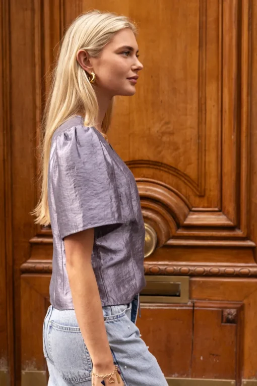 Grijze Top Met Satijn Look En Strikjes
