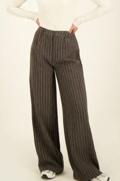 Grijze Wide Leg Broek Met Krijtstrepen