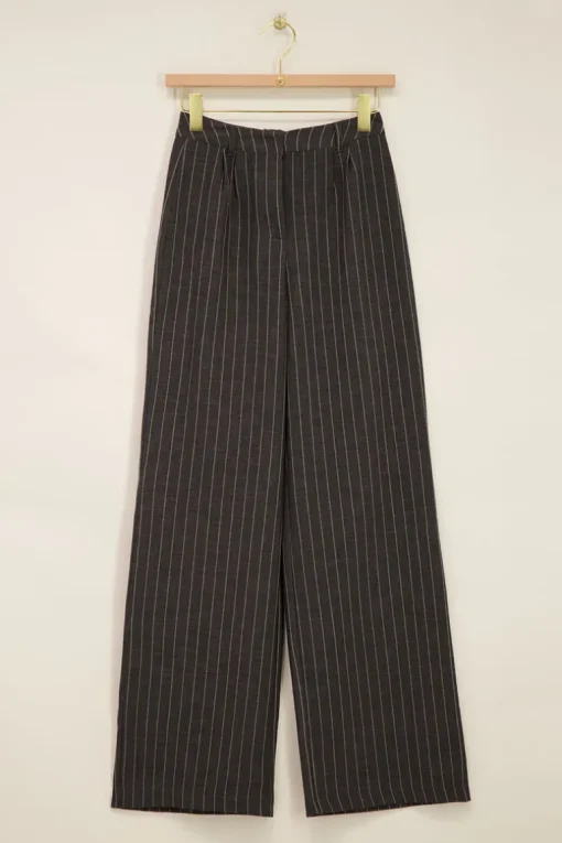 Grijze Wide Leg Broek Met Krijtstrepen