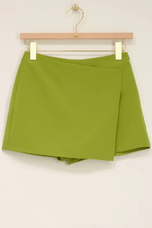 Groen Skort Met Overlap