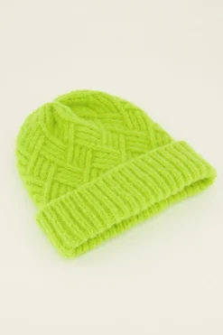 Groene Muts Met Kabels