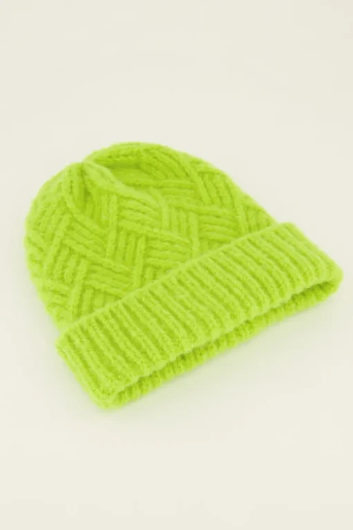 Groene Muts Met Kabels
