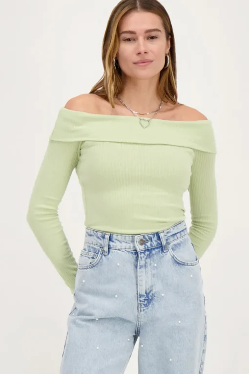 Groene Off-shoulder Top Met Rib Structuur