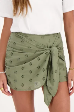 Groene Skort Met Bloemen Embroidery