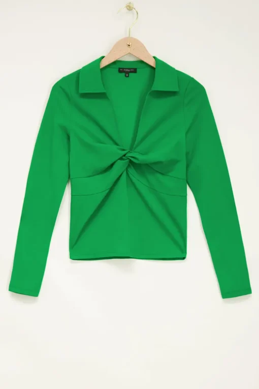 Groene Top Met Kraag & Knoop Detail
