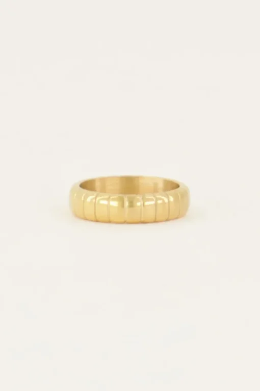 Iconic Smalle Ring Met Ribbels
