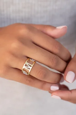 Initial Ring Met Steentjes